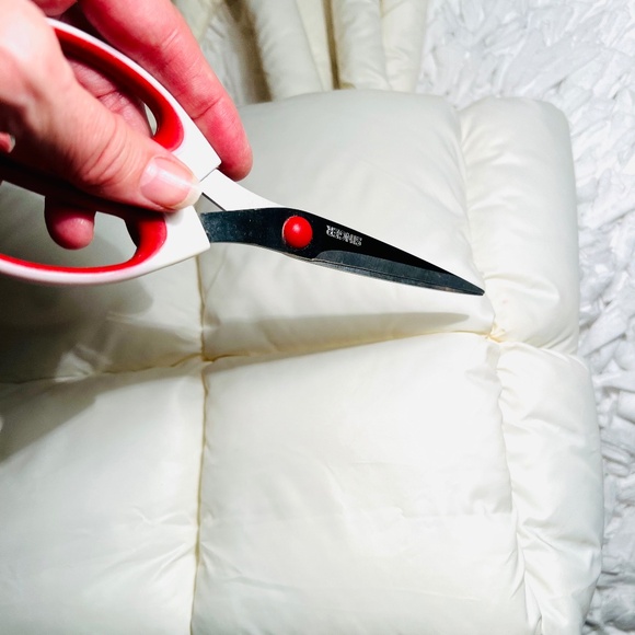 White Puffer Tote Bag -Padded- Quilted- Big Sky Ski Weekend - Picture 6 of 6